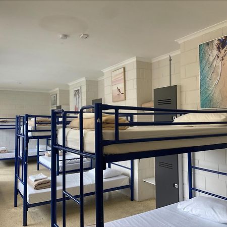 Coolangatta YHA Backpackers Vandrarhem Guldkusten Exteriör bild
