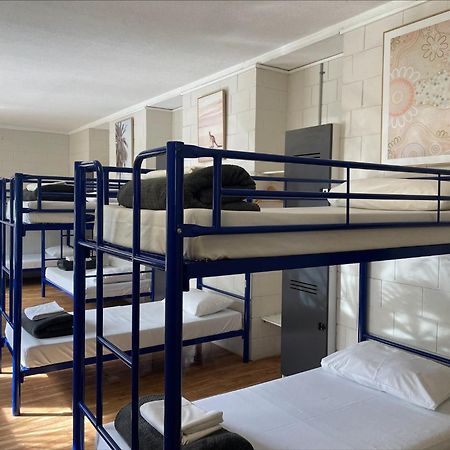 Coolangatta YHA Backpackers Vandrarhem Guldkusten Exteriör bild