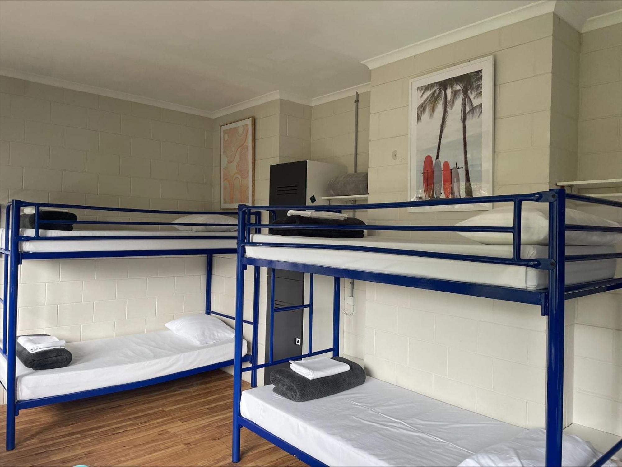 Coolangatta YHA Backpackers Vandrarhem Guldkusten Exteriör bild